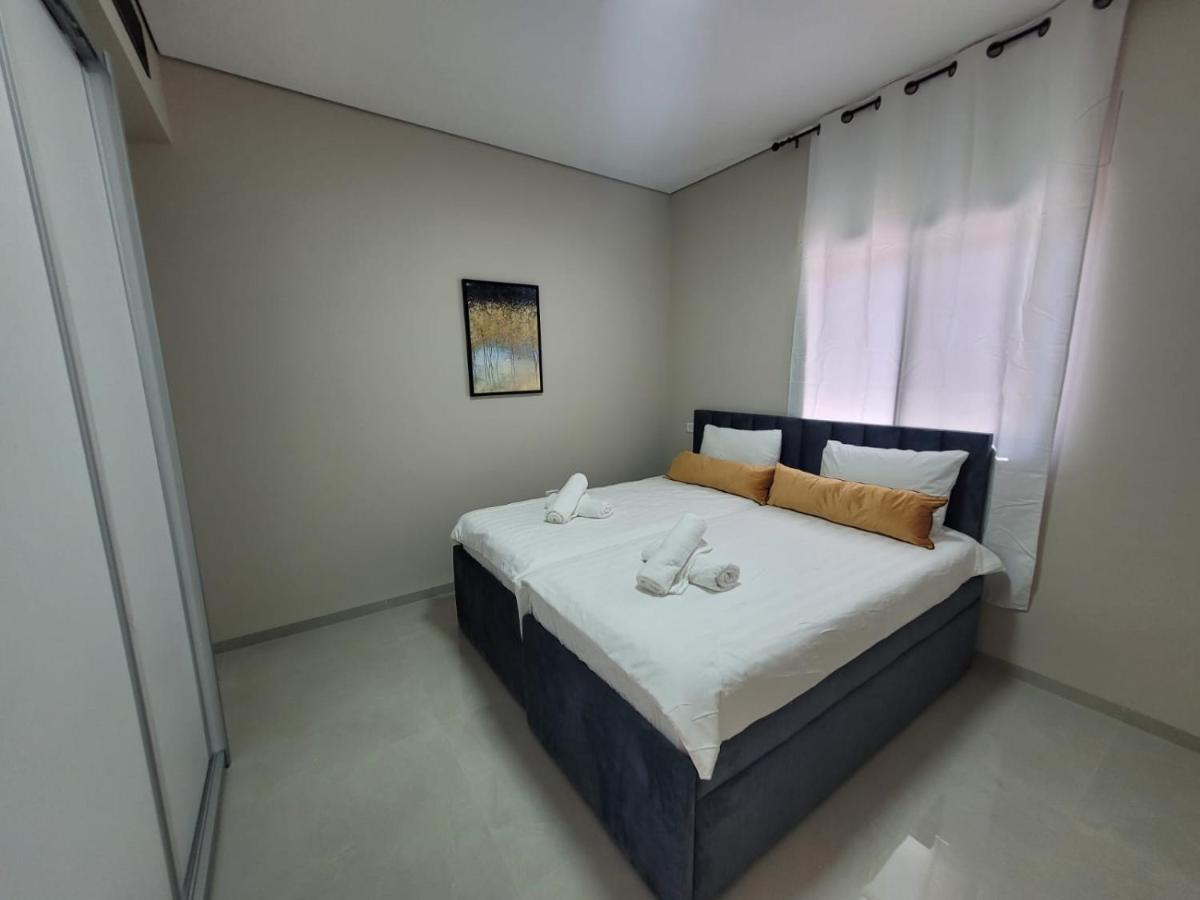 Yalarent Alba Apatments- Vacation Apartments Tiberias Exterior foto