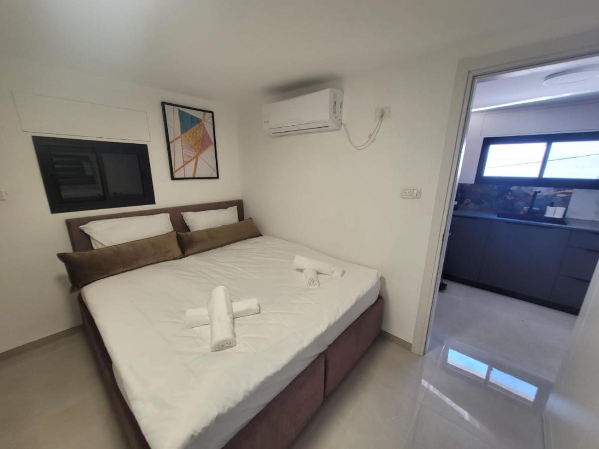 Yalarent Alba Apatments- Vacation Apartments Tiberias Exterior foto
